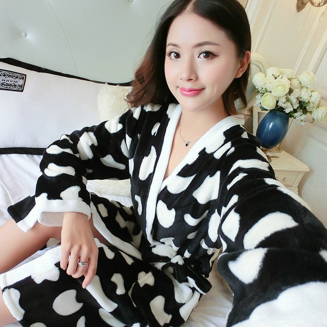 Cartoon Lovely 2018 Thicken Nightgowns Winter Bathrobe Women Pajamas Bath Flannel Warm Robe Sleepwear Womens Robes Coral Velvet