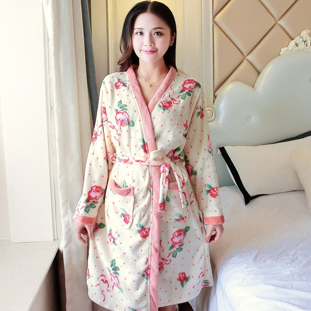 Cartoon Lovely 2018 Thicken Nightgowns Winter Bathrobe Women Pajamas Bath Flannel Warm Robe Sleepwear Womens Robes Coral Velvet